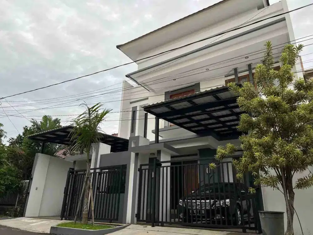 Rumah Mewah 2 Lantai Full Furnish di Baranangsiang Indah