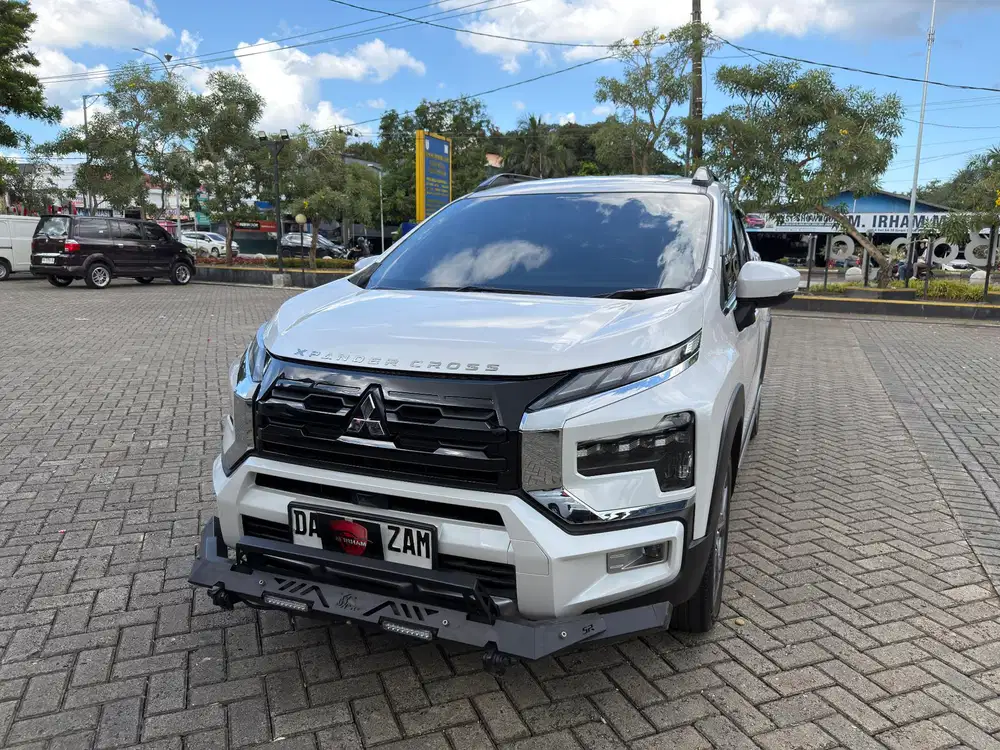 Mitsubishi New Xpander Cross 1.5 Plus Premium package At 2025