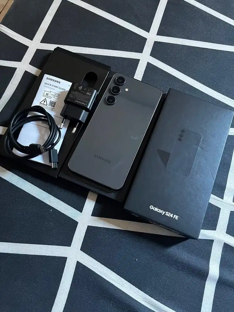 Samsung S24 Fe 8/128 Black Fullset orian Lecet pemakaian dikit