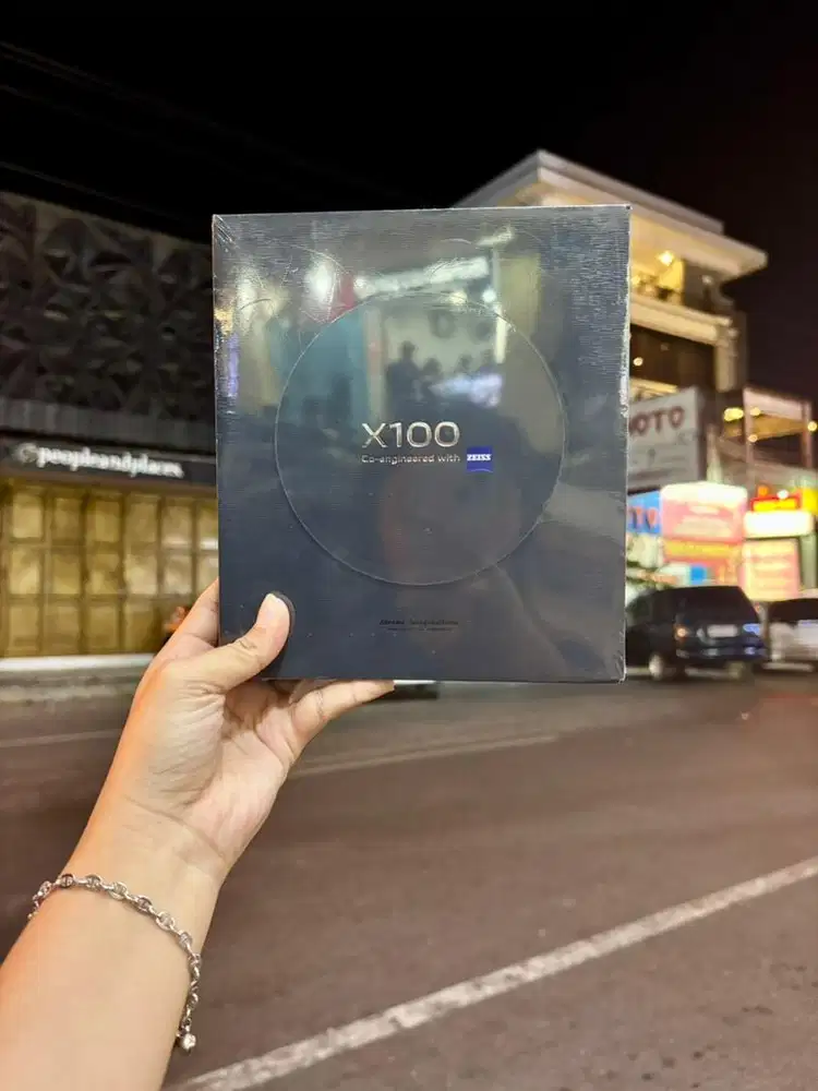 Vivo X100 12/256Gb