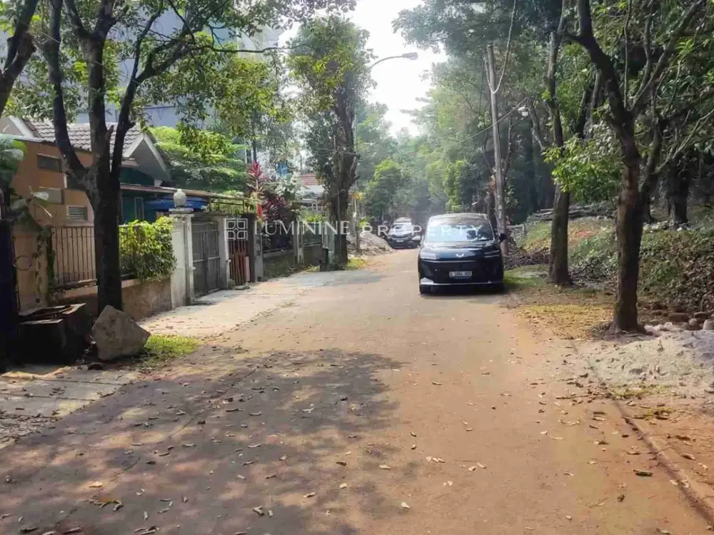 DIJUAL MURAH RUMAH HITUNG TANAH DI KENCANA LOKA BSD - TANGSEL