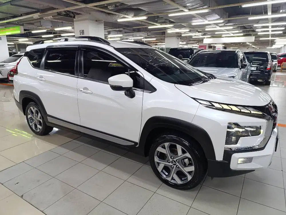 KM 28rb Mitsubishi Xpander Cross Plus 1.5 AT Tahun 2023/2024