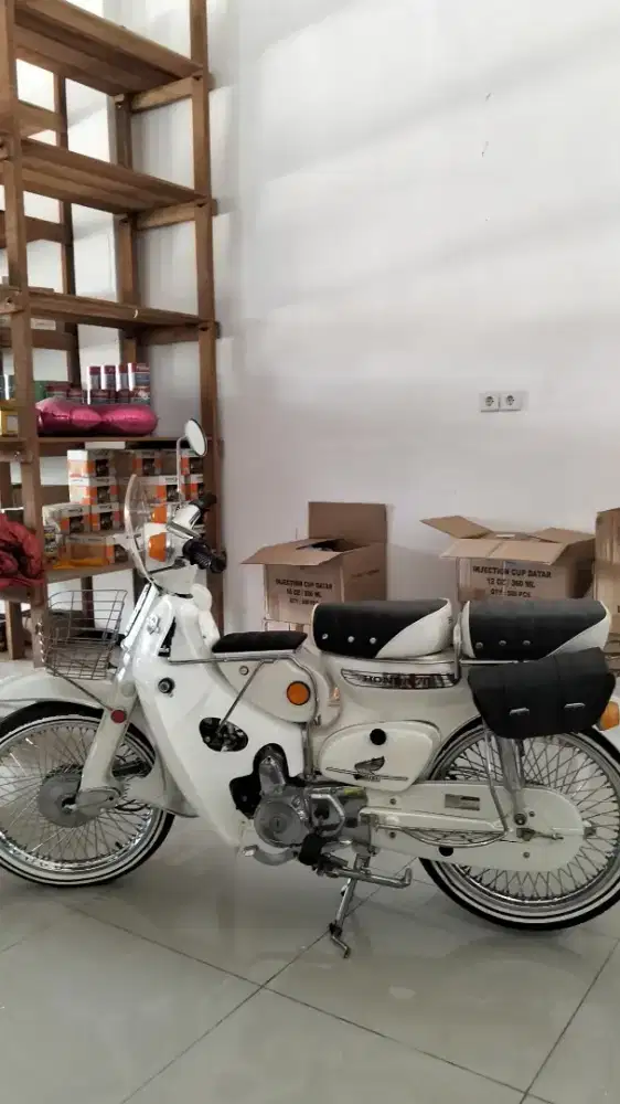Honda 70 Deluxe