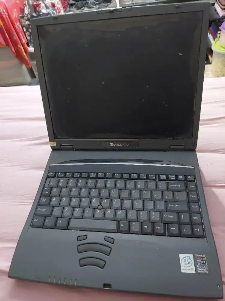 Dijual Laptop Toshiba Tecra 8100