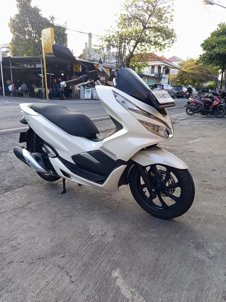 PCX putih 2018 Deva motor