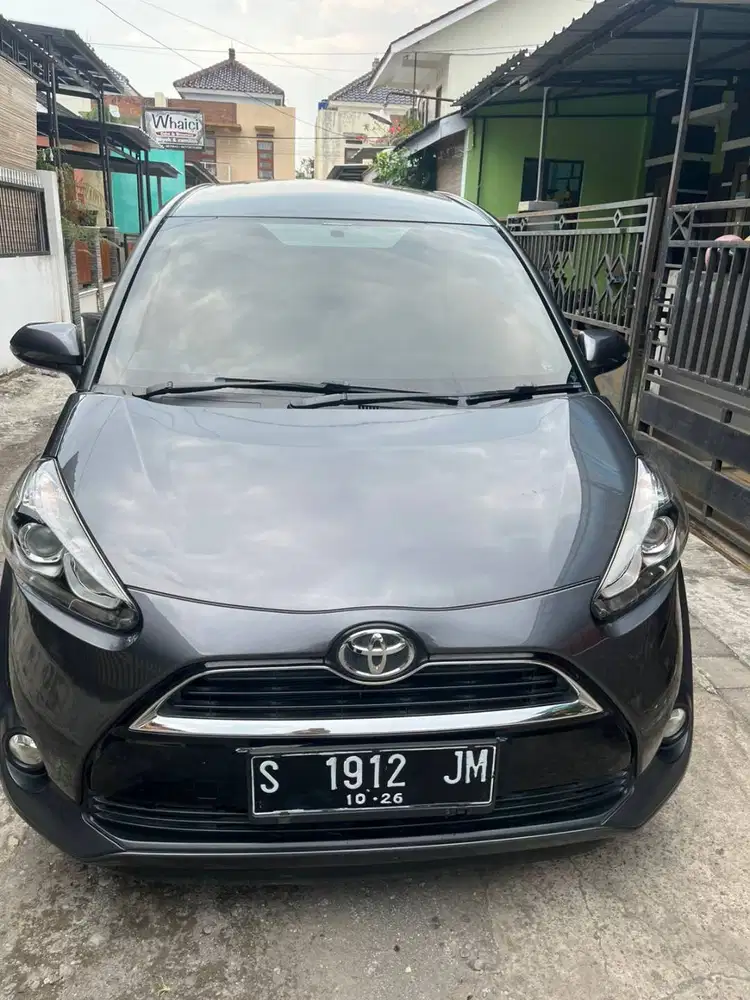Toyota Sienta V 2016 MT