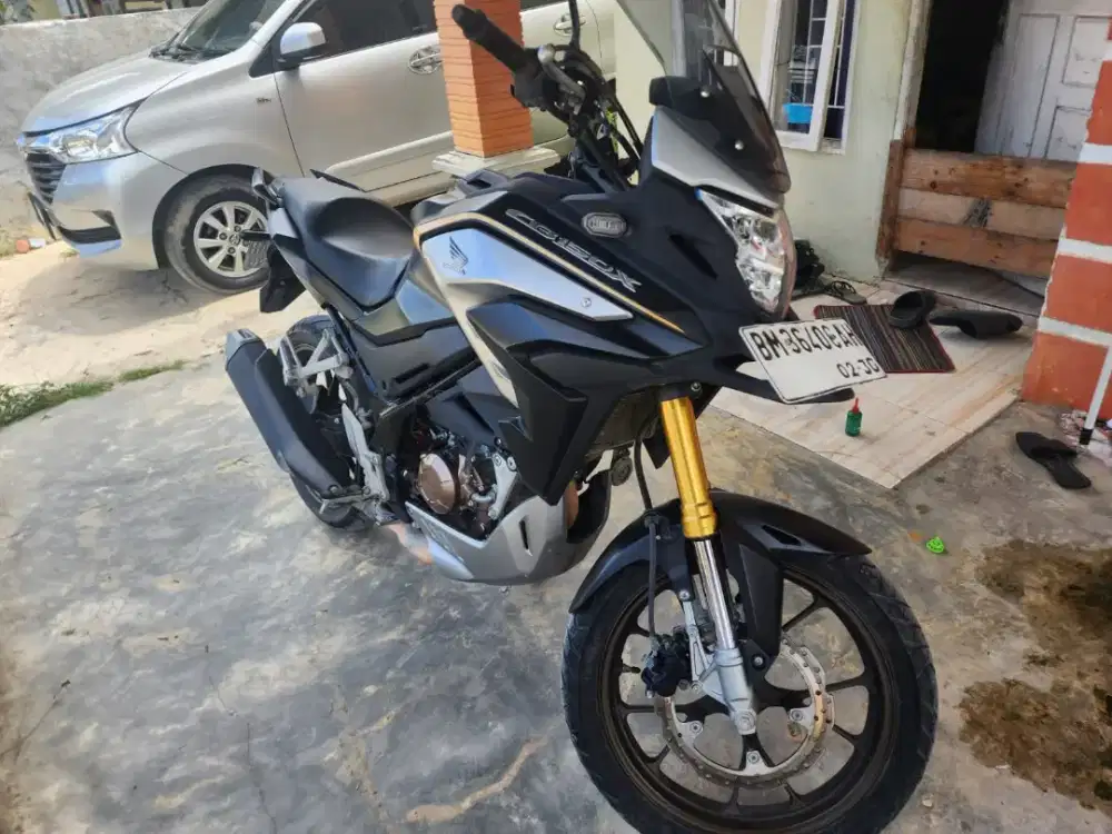 Dijual CB150x 2022 tangan pertama kondisi ome