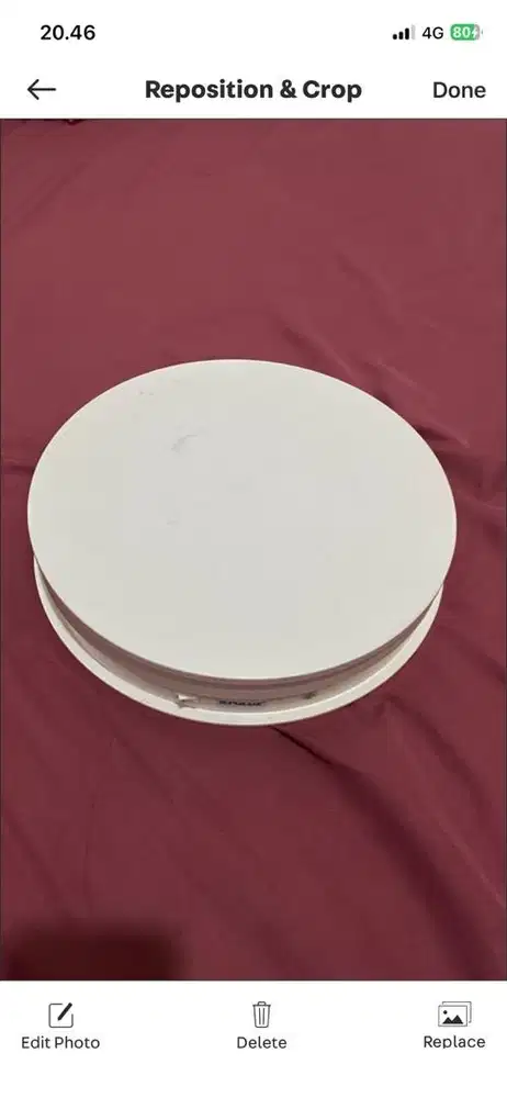 Display turntable (display produk untuk konten)