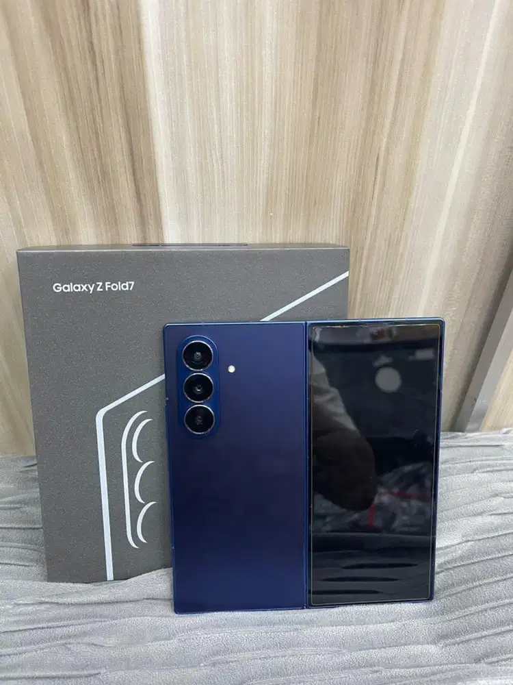 Samsung galaxy Z fold7 5G 12/512gb resmi sein ( bekas )