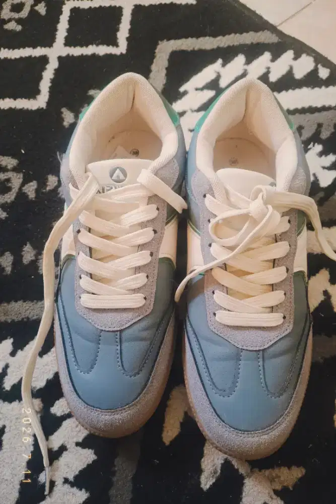 Sepatu Airwalk,  like new