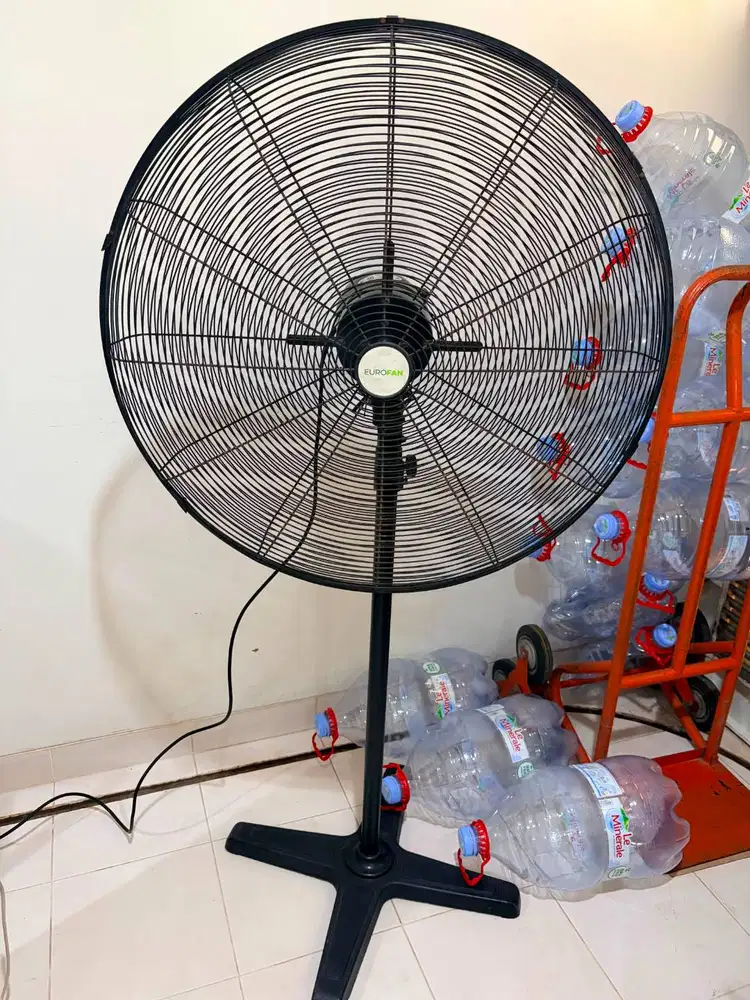 Kipas Angin Industrial Berdiri 30 Inch EUROFAN DFP750-T - Angin Kencan