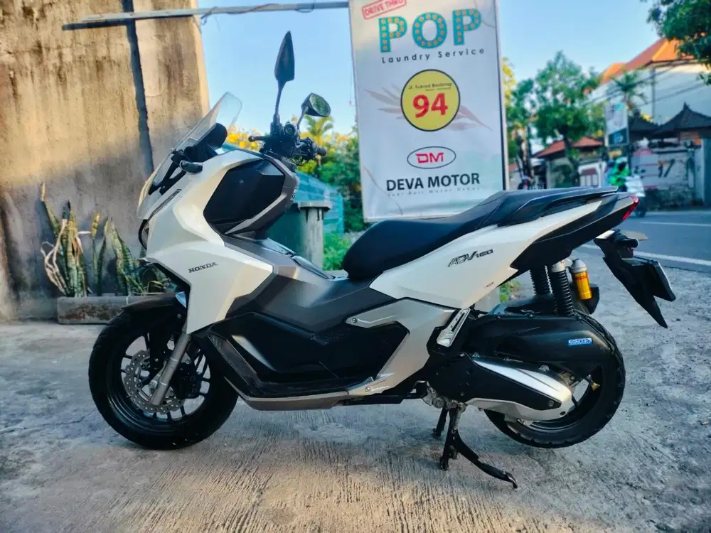 Adv 160 th 2024 putih Deva motor