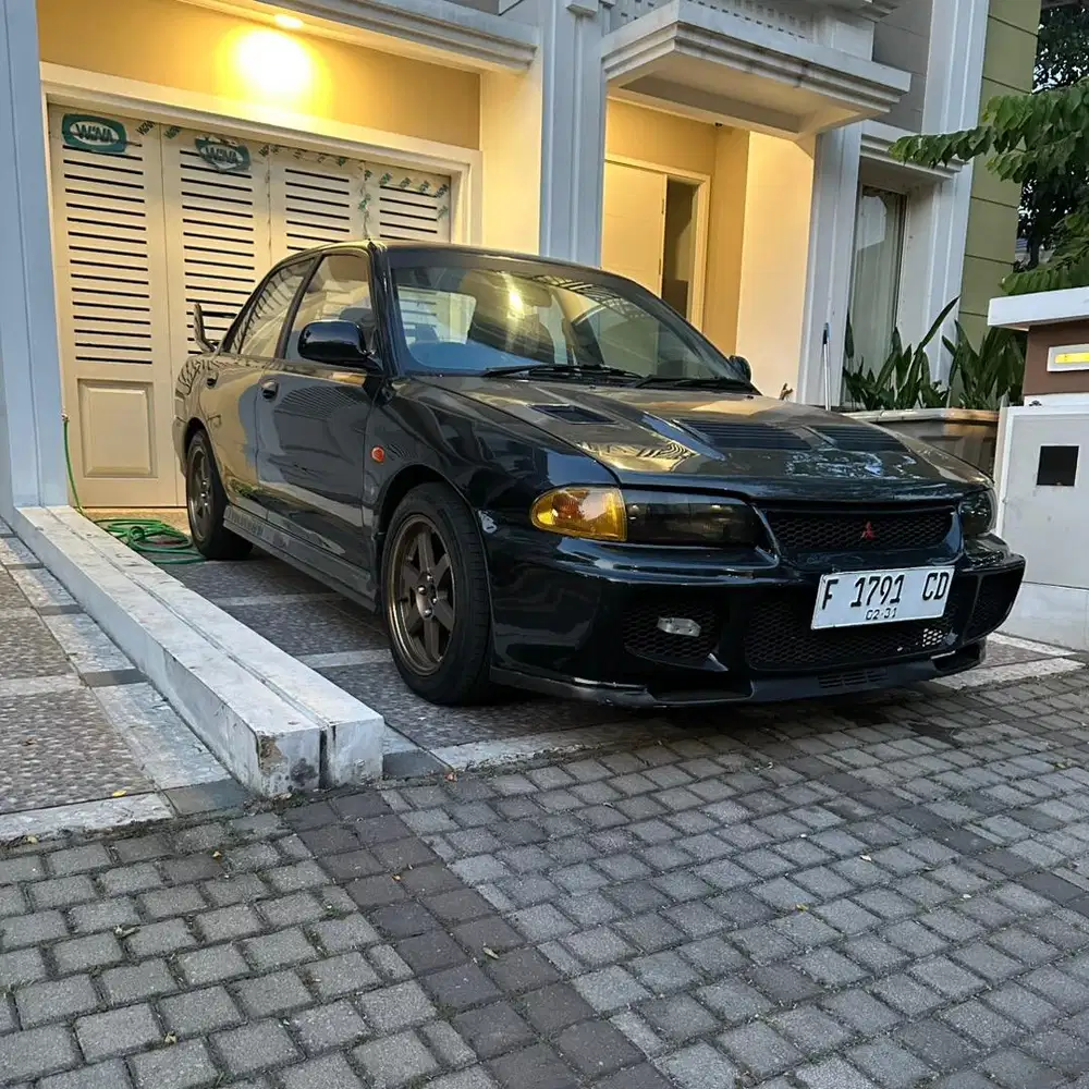 Mitsubishi Lancer 1994 Bensin