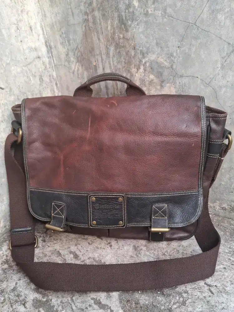 FOSSIL 54 MESSENGER BAG