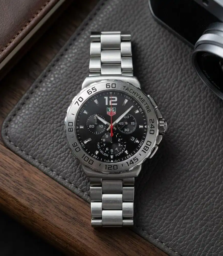 Jam tangan TAG Heuer Formula 1 Chronograph CAU1112 Original Swiss