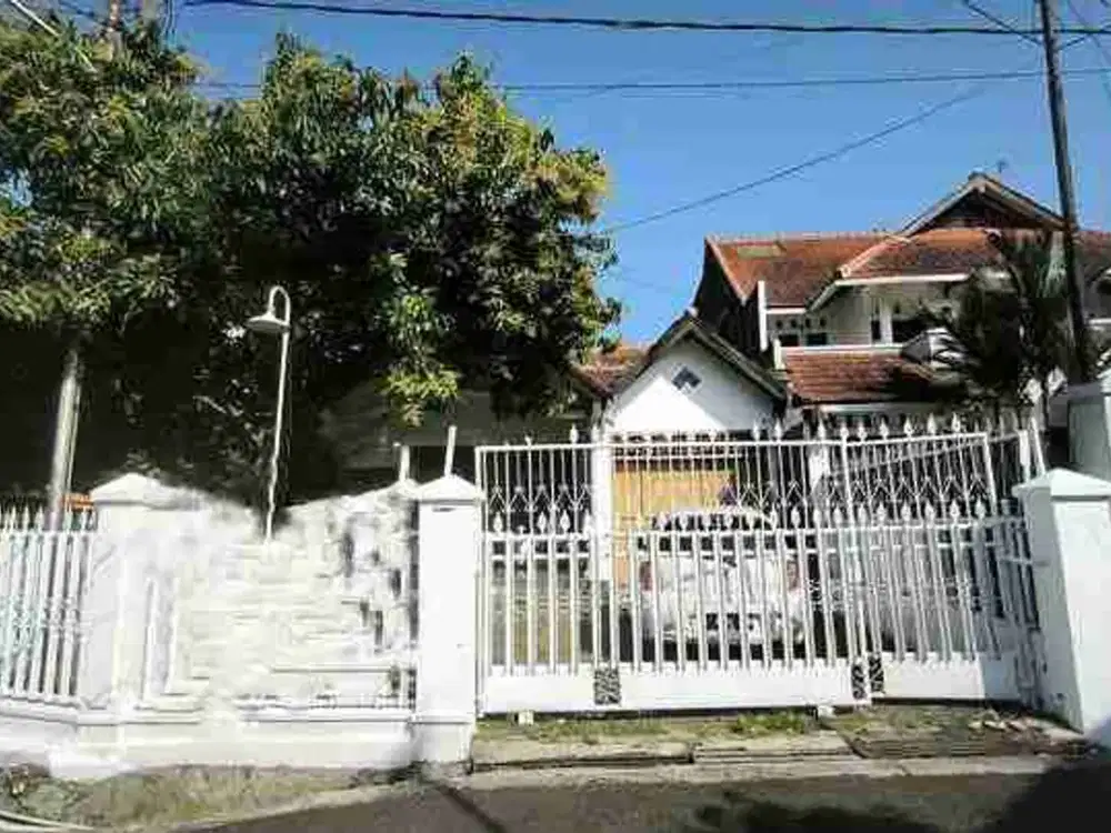 Dijual Cepat Rumah Hook Luas 280m² Bandung Kota