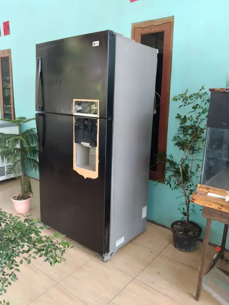Kulkas 2 pintu super besar