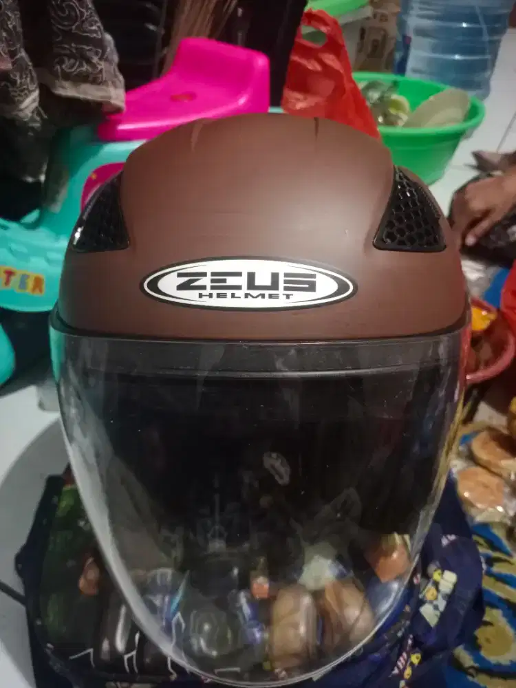 Helm zeus 610 second