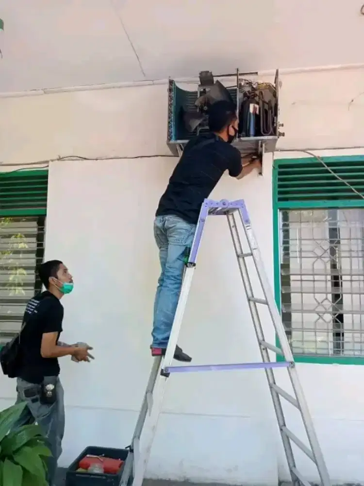 Terima servis AC, cuci AC, isi freon AC, bongkar pasang dll