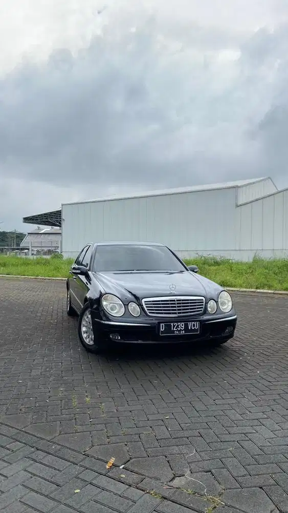 Mercedes-Benz E240 W211 Elegance Black 2006