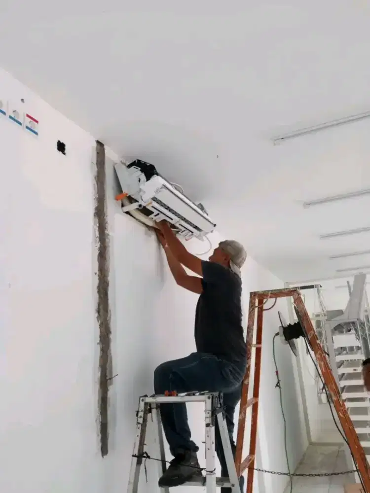 Terima servis AC, isi freon AC, bongkar pasang AC, dll