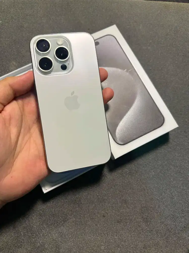Iphone 15 pro 128 gb inter white titanium