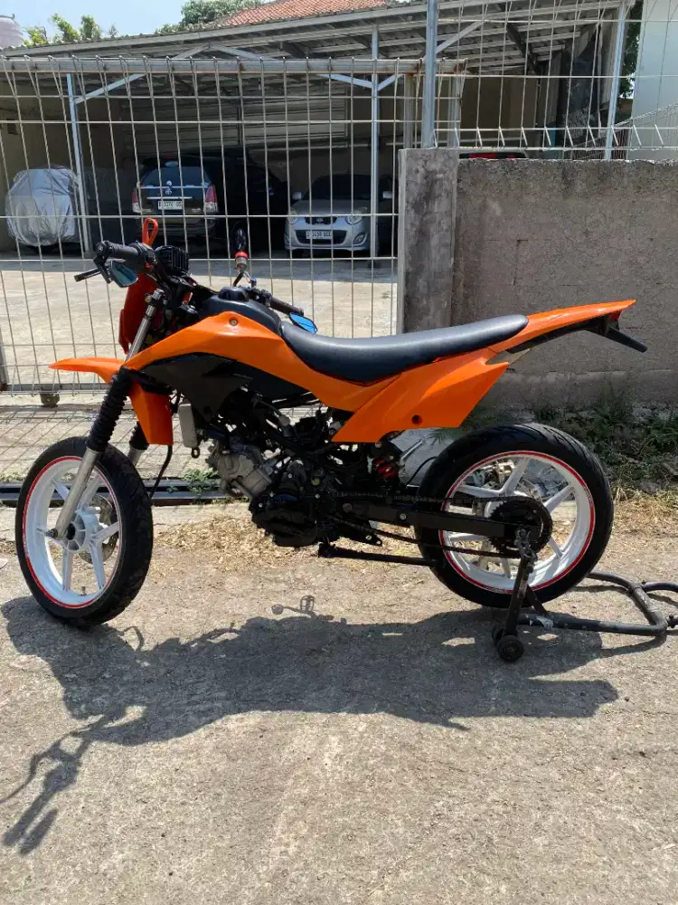 YAMAHA JUPITER MX SUPERMOTO 2006