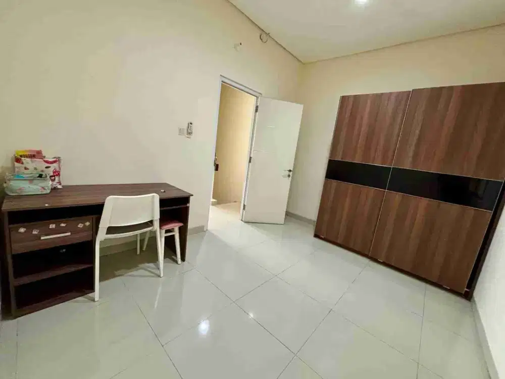 Sewa Rumah Di Green Lake City Cluster Amerika Semi Furnish