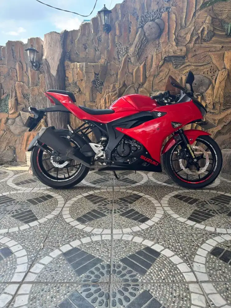 dijual sepeda motor GSX-R