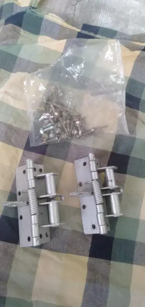 Di jual semua untuk pintu,jendela,pagar untuk semua bangunan ,baru
