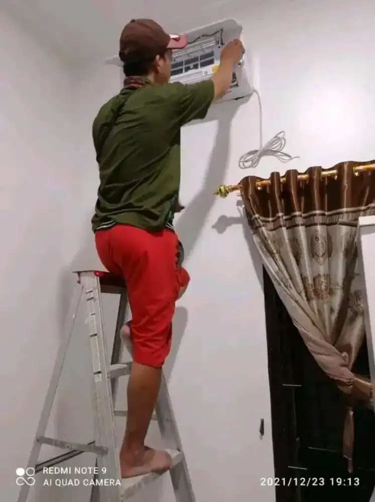 Terima servis AC, cuci AC, isi freon AC, bongkar pasang AC, ell
