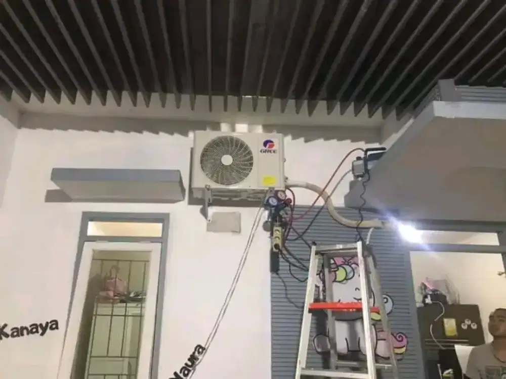 Terima servis AC, cuci AC, isi freon AC, bongkar pasang AC, dll