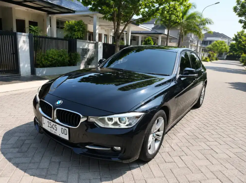 BMW 320i F30 Sport 2.0 a/t 2014 hitam