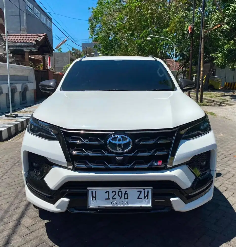 LOW KM 36rb - FORTUNER VRZ 2.8 GR SPORT 2023 MATIC KREDIT DP MINIM GAS