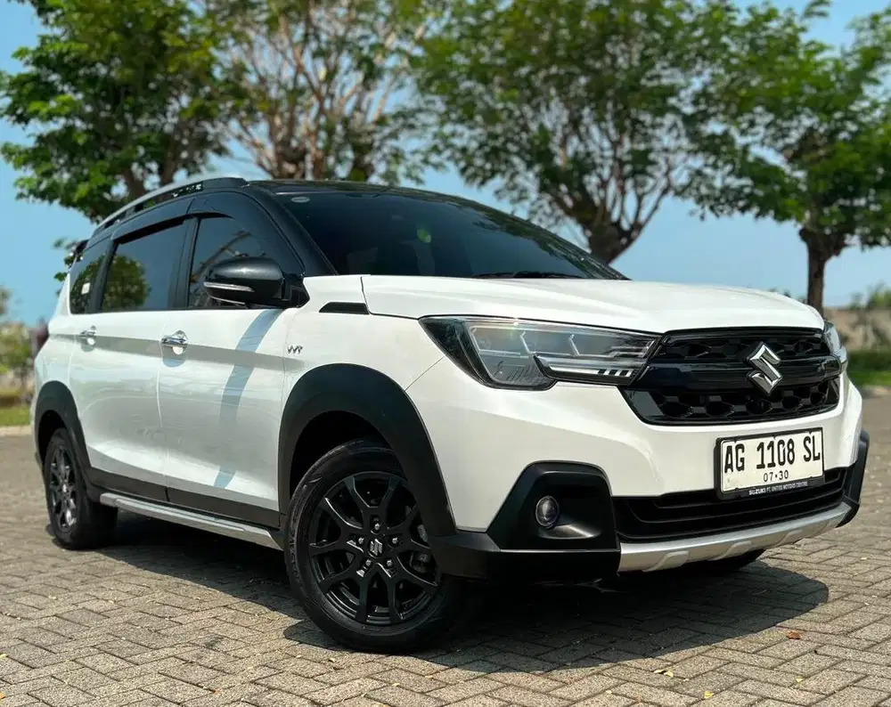 SUZUKI XL7 1.5 ALPHA HYBRID TWO TONE 2025 MATIC READY PAJAK BLN 7/2027