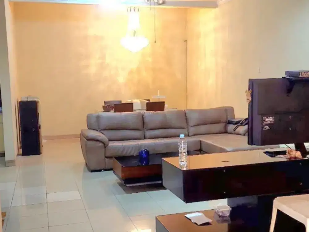 MURAH! Rumah 2,5 Lantai di Villa Permata Gading, Jakarta Utara