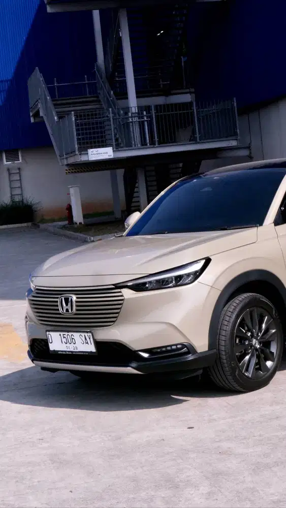 KM 3 Ribu HRV SE Two Tone Panoramic 2023 Like New Sand Khaki