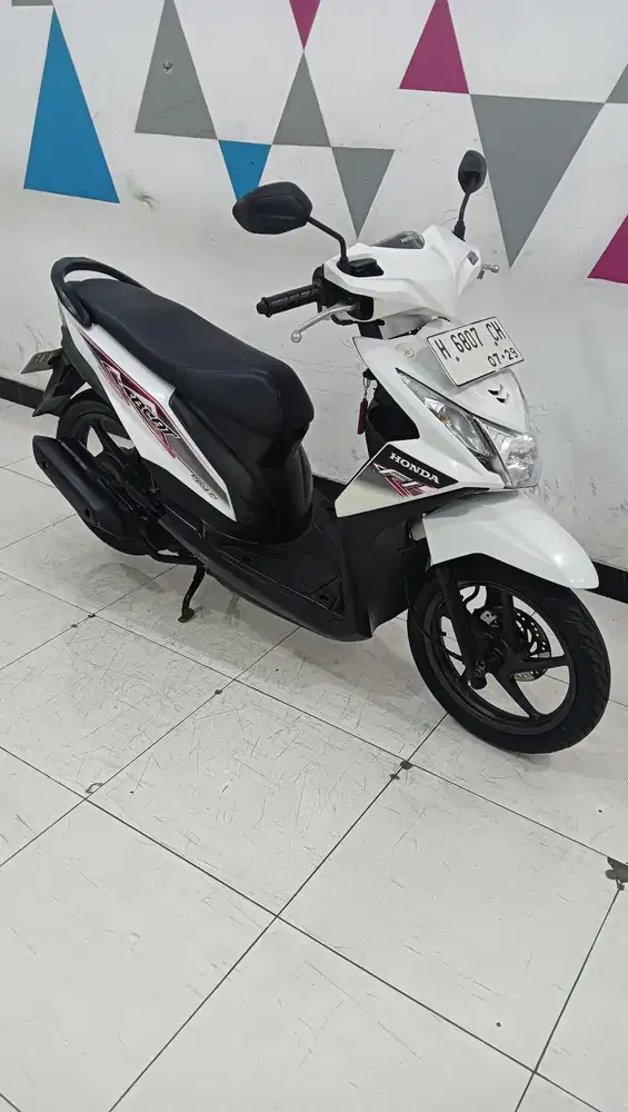 Honda Beat FI CW Albino 2014 Full Orisinil