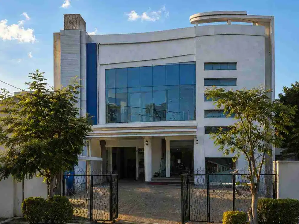 Gedung Siap Pakai di Pandanaran Pusat Bisnis Kota Semarang