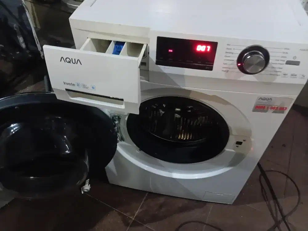 Mesin Cuci Merek AQUA