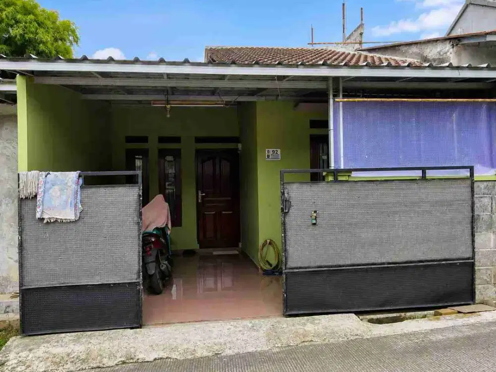 DIJUAL – Rumah Full Granit & Pintu Jati Dekat Stasiun Citayam