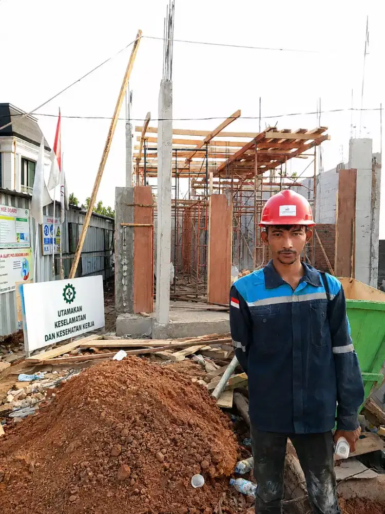 Mau kerja apapun itu . O-8-3-I-5-7 2 9 3 4 4 4