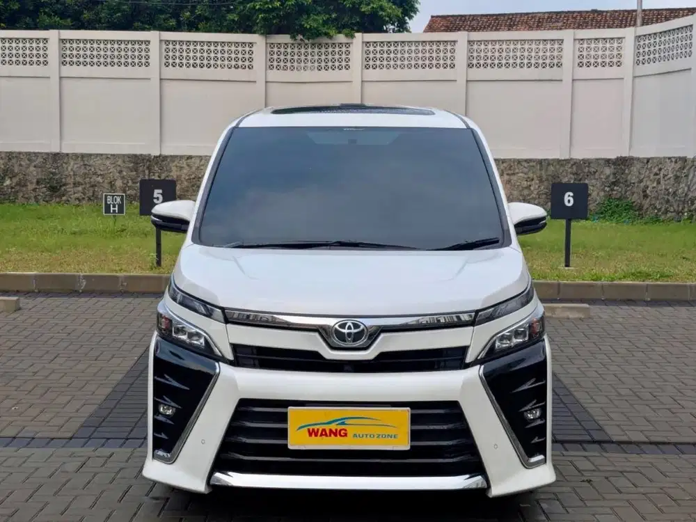 Voxy 2021 km 50.000 tangan 1