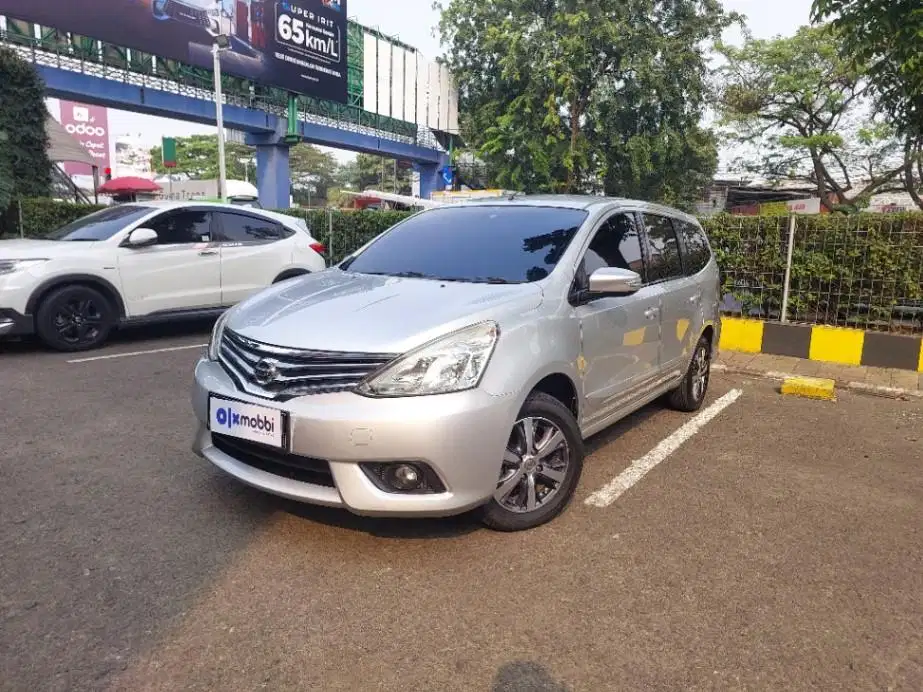 LOW DP Nissan Grand livina 1.5 SV Bensin-AT 2017 1EI