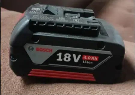JUAL CEPAT – BATERAI BOSCH 18V 4.0Ah ORIGINAL