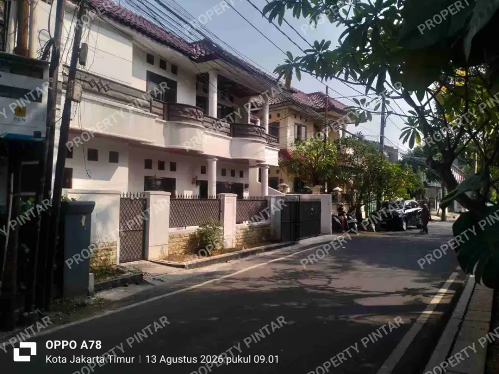 DI JUAL RUMAH BAGUS STRATEGIS MURAH DI PINGGIR JALAN RAYA DI CONDET JAKARTA TIMUR