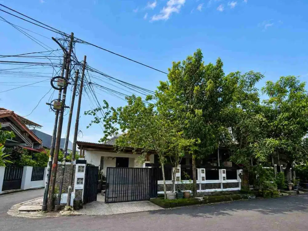 DIJUAL – Rumah 2 Lantai Dekat Stasiun KRL & Busway Duren Sawit