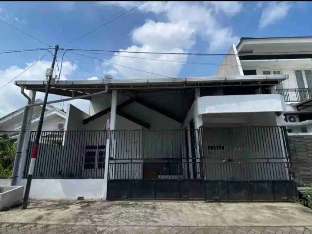 Dijual Rumah Klampis Semolo Timur tengah kota Surabaya