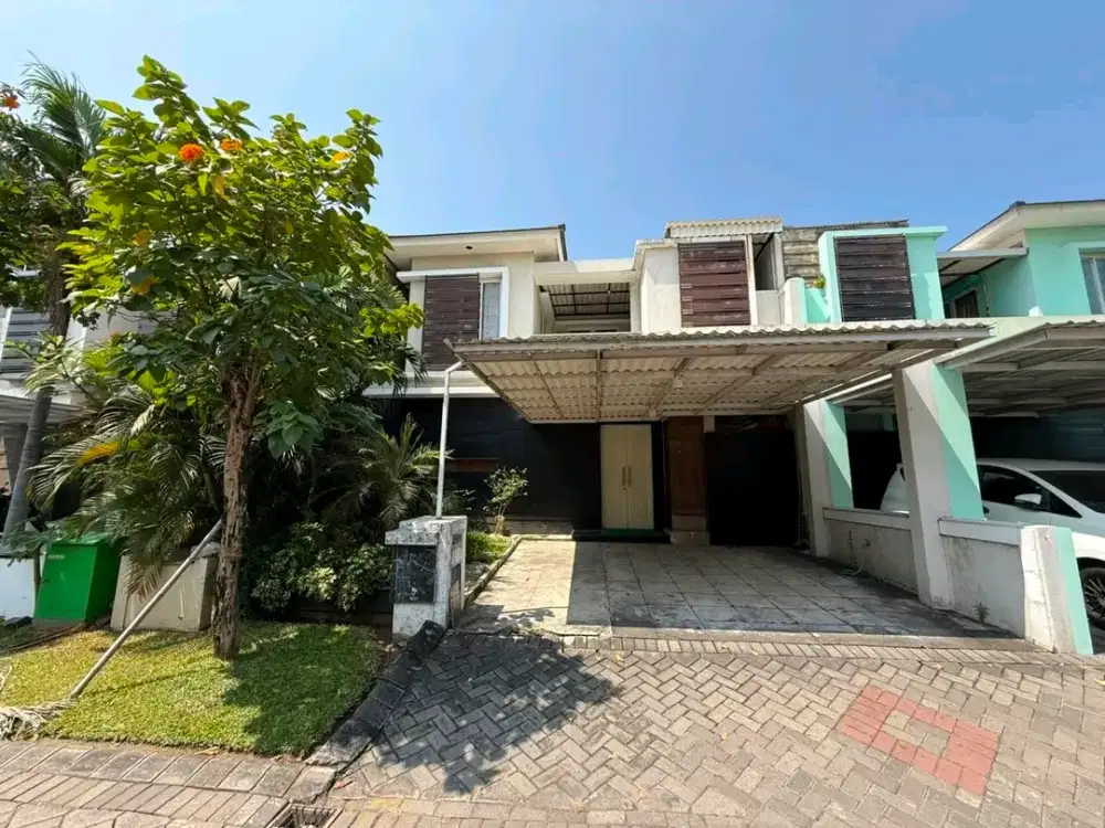 ROYAL RESIDENCE
