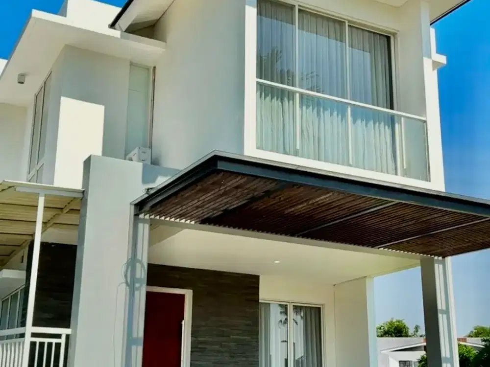 DIJUAL RUMAH ROYAL RESIDENCE LUAR CLUSTER 2LT 3KT SEMI FURNISH HOOK DEPAN DANAU